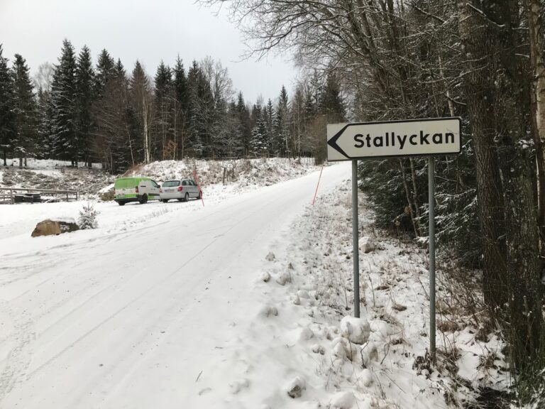 stallyckan_i_mark_skylt